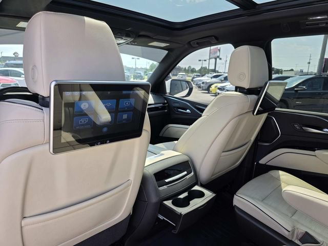 Used 2024 Cadillac Escalade Sport w/ Touring Package RWD image 7