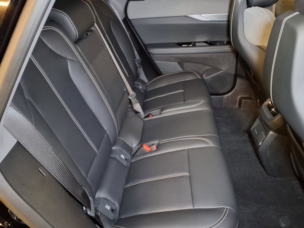 Used 2025 Cadillac Optiq Sport 1 w/ LPO, ONYX Package image 23