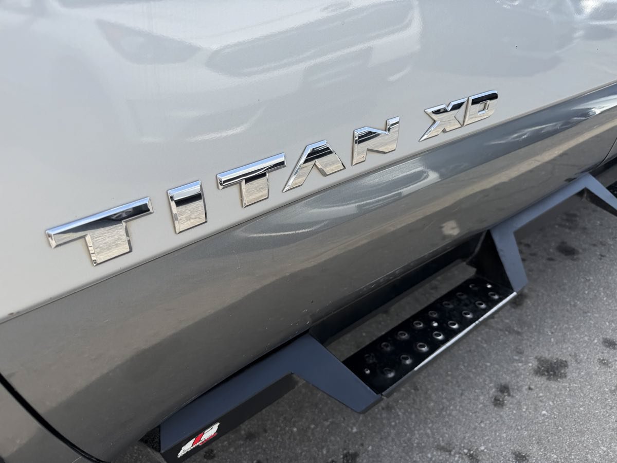 Used 2016 Nissan Titan PRO-4X AWD/4WD image 9