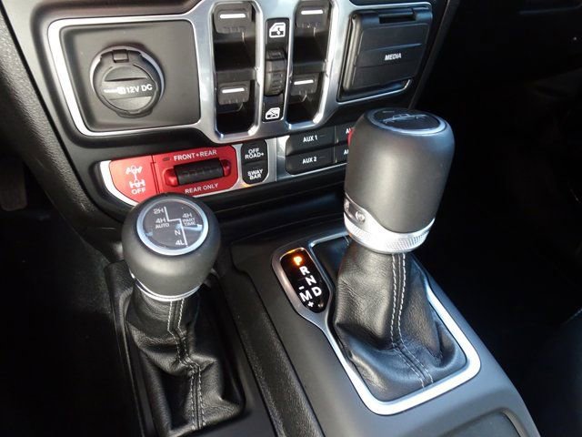 Used 2024 Jeep Gladiator Rubicon AWD/4WD image 17