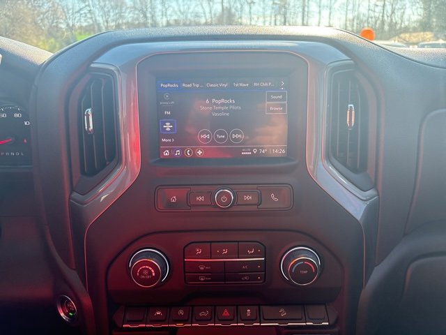 Used 2022 Chevrolet Silverado 1500 Custom Trail Boss w/ LPO, Dark Essentials Package image 8