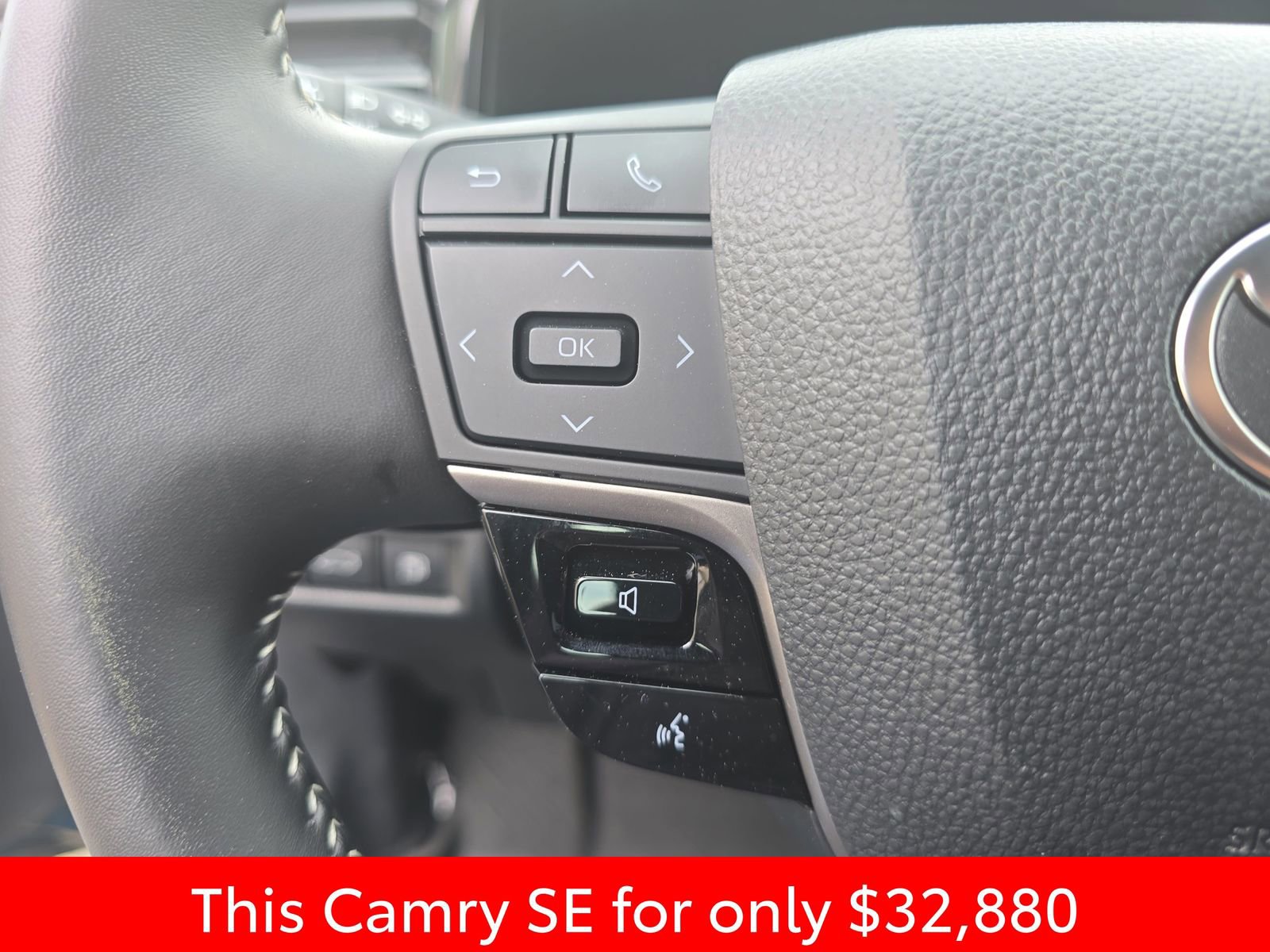 Used 2025 Toyota Camry SE w/ Convenience Package image 22