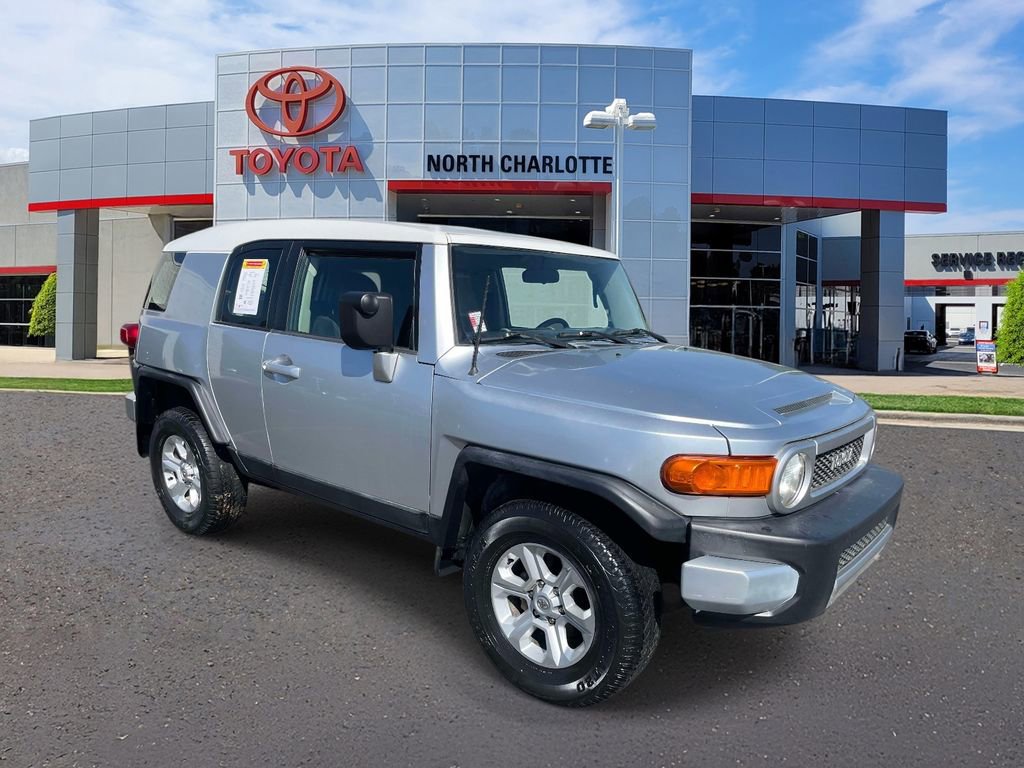 Used 2007 Toyota FJ Cruiser 4WD image 2