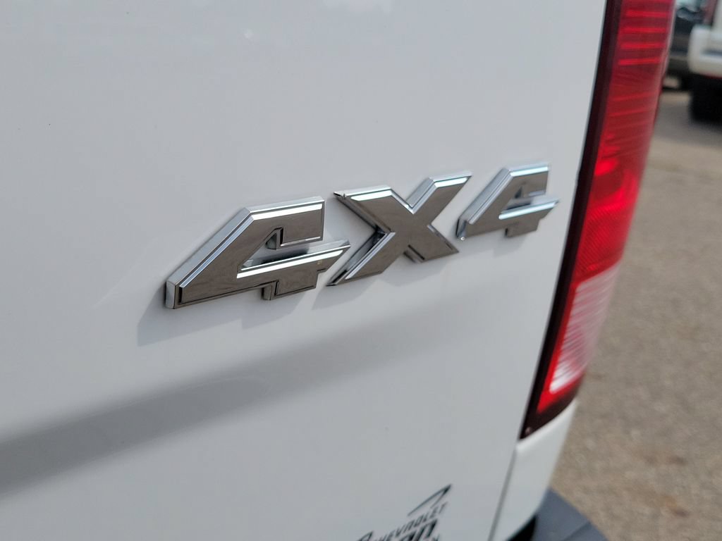 Used 2020 RAM 1500 Classic SLT AWD/4WD image 33