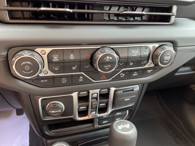 New 2025 Jeep Wrangler Sahara image 20