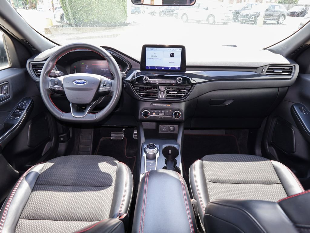 Used 2023 Ford Escape ST-Line w/ Equipment Group 301A FWD image 17