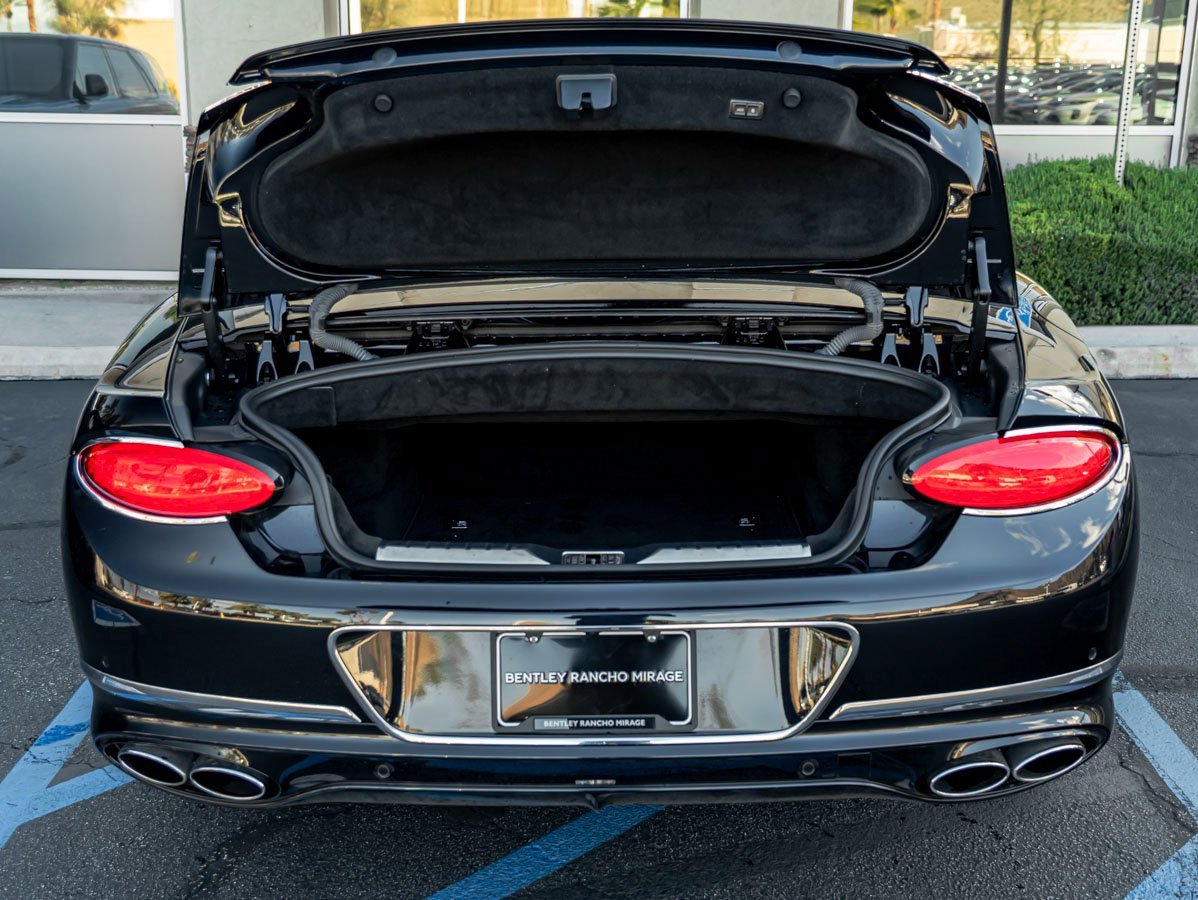Used 2021 Bentley Continental GT image 26