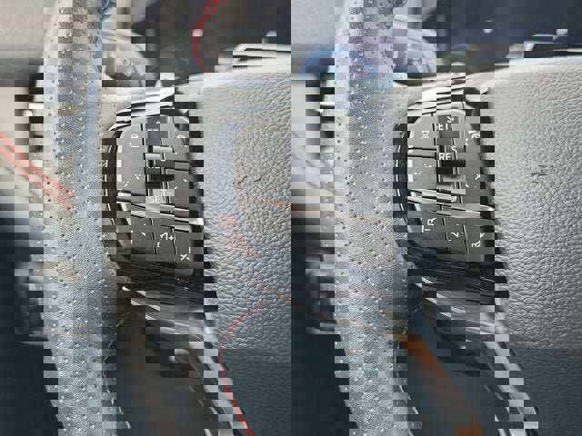 Certified 2025 Ford Explorer ST-Line image 21