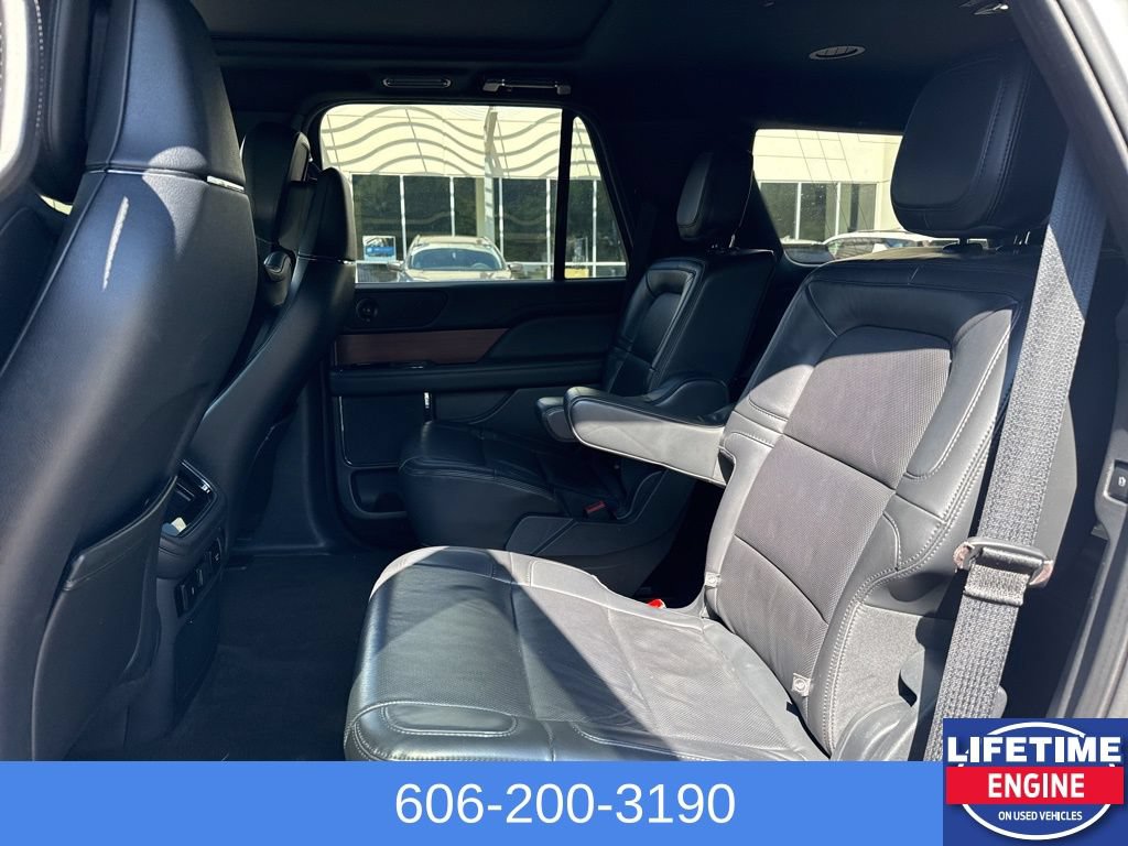 Used 2023 Lincoln Navigator Reserve AWD/4WD image 13