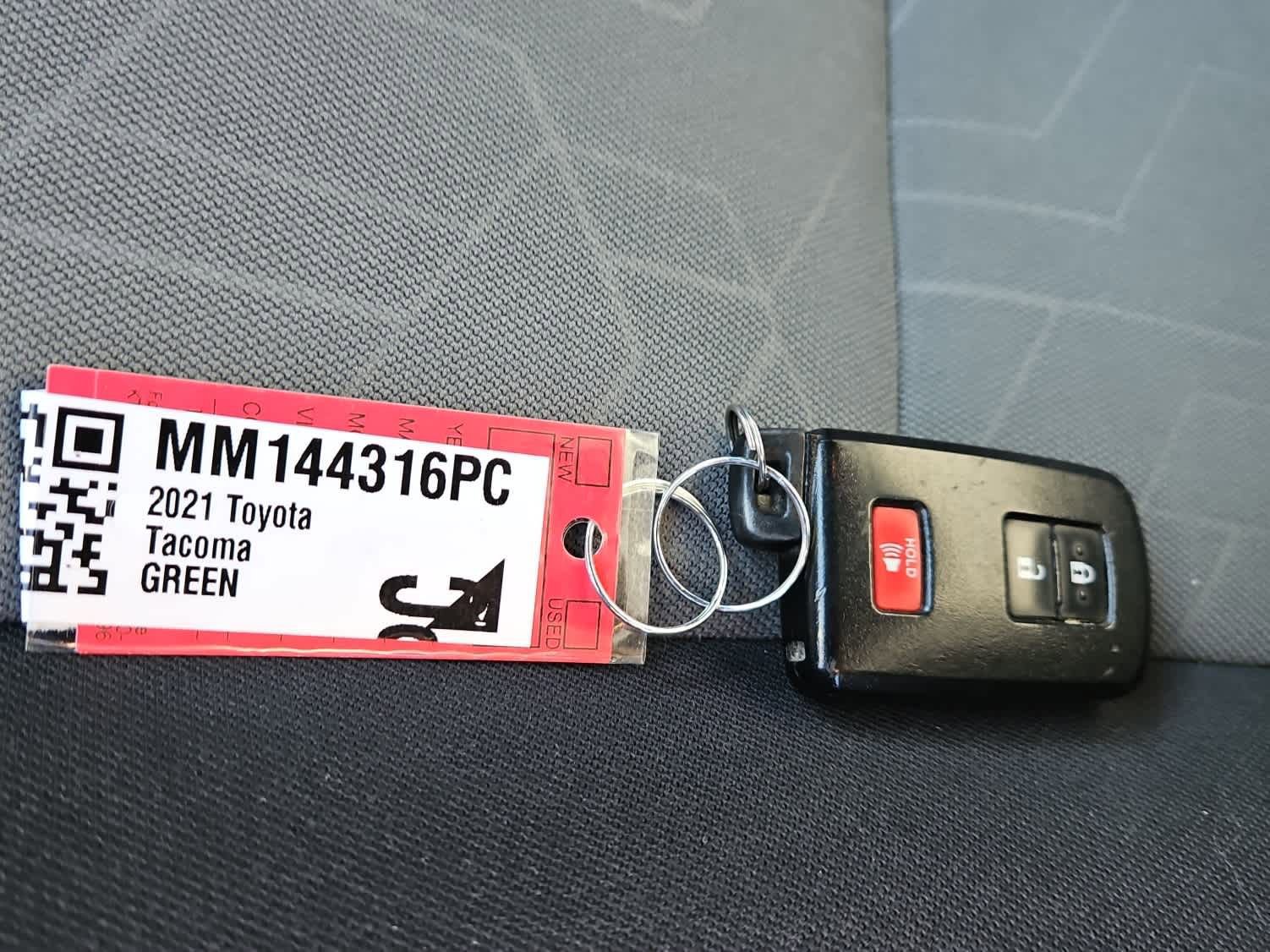 Used 2021 Toyota Tacoma TRD Sport w/ Technology Package image 20