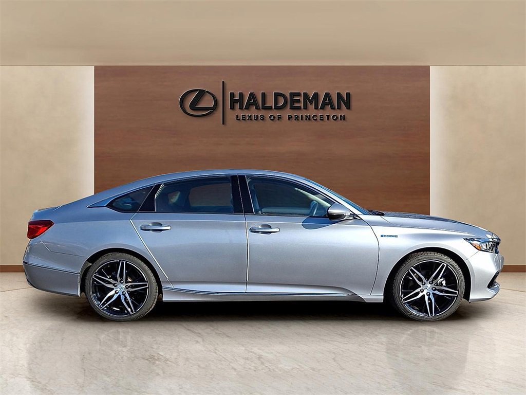 Used 2021 Honda Accord Touring image 8