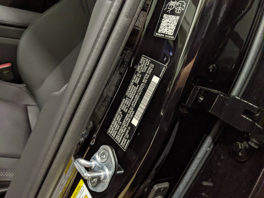 Certified 2025 Volvo EX90 Plus image 30