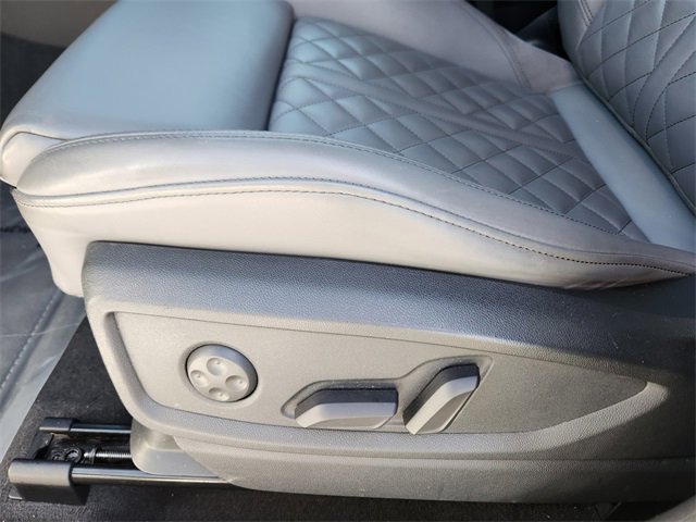 Used 2019 Audi SQ5 Prestige image 9