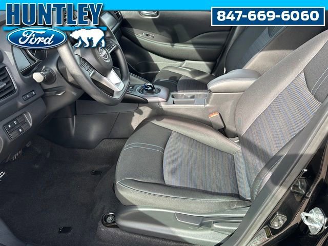 Used 2025 Nissan Leaf S image 17