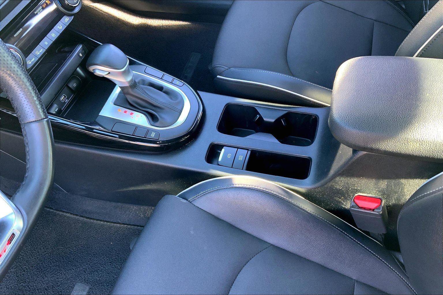 Used 2024 Kia Forte GT-Line w/ GT-Line Premium Package image 16