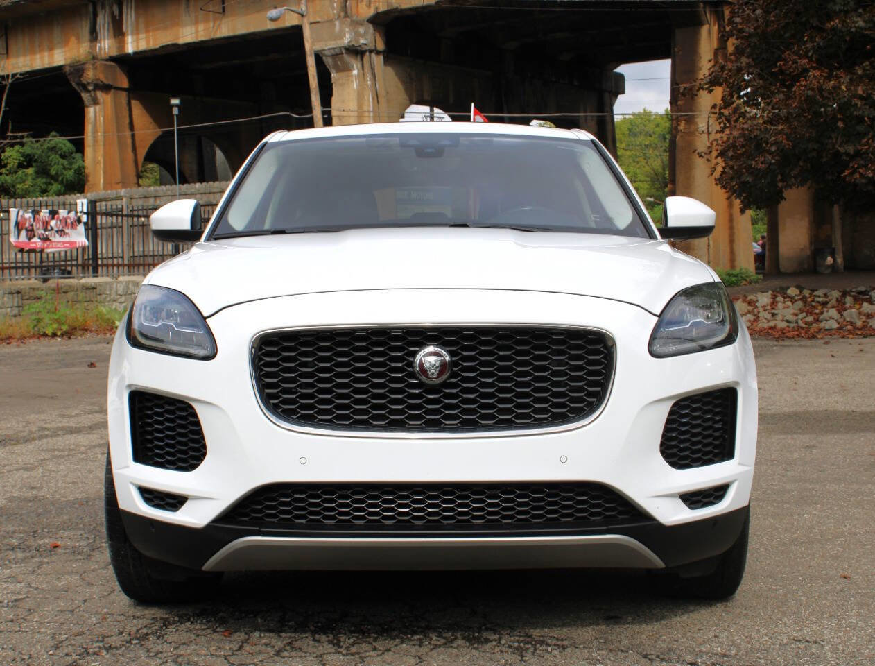 Used 2018 Jaguar E-PACE S image 2