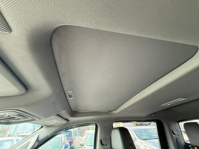 Used 2022 GMC Sierra 1500 SLT w/ SLT Premium Plus Package image 43