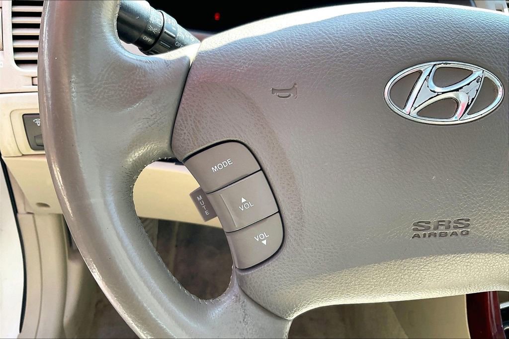 Used 2006 Hyundai Azera SE image 21