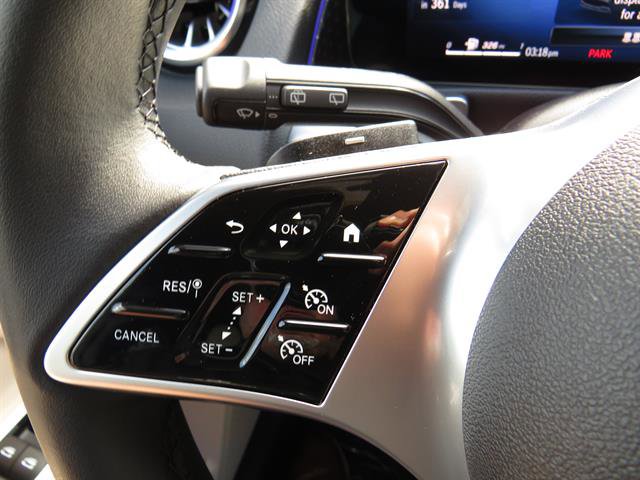 Used 2025 Mercedes-Benz GLB 250 4MATIC image 11