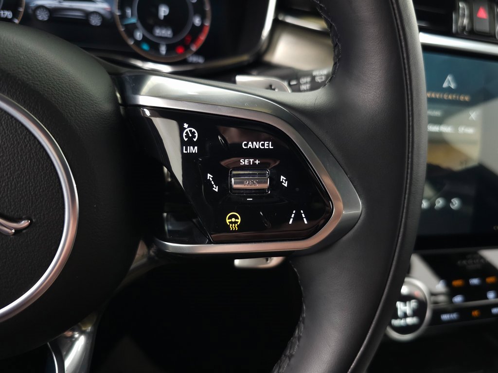 Certified 2025 Jaguar F-PACE R-Dynamic S image 20