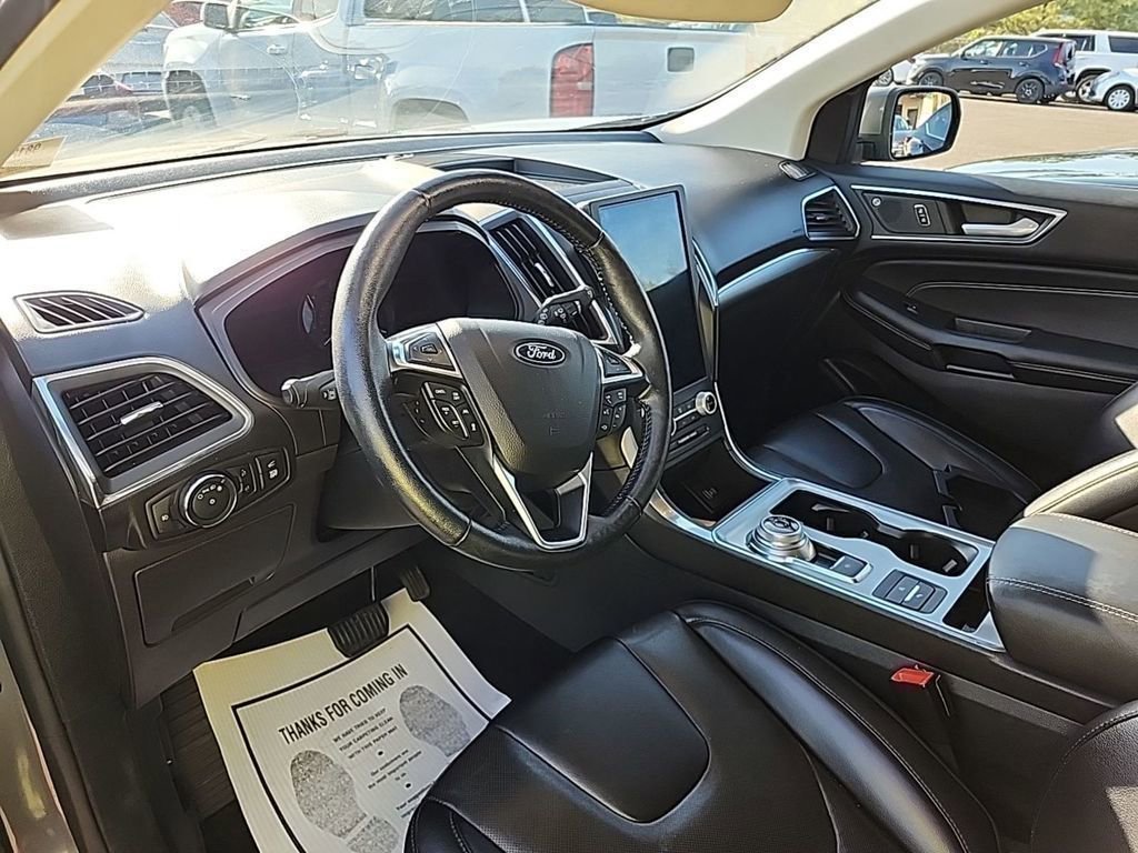 Used 2022 Ford Edge Titanium w/ Equipment Group 301A AWD/4WD image 3