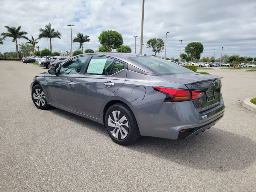 Used 2025 Nissan Altima 2.5 S image 6