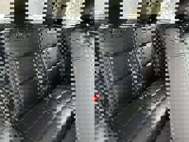 Used 2021 Ford Explorer XLT w/ Equipment Group 202A image 25