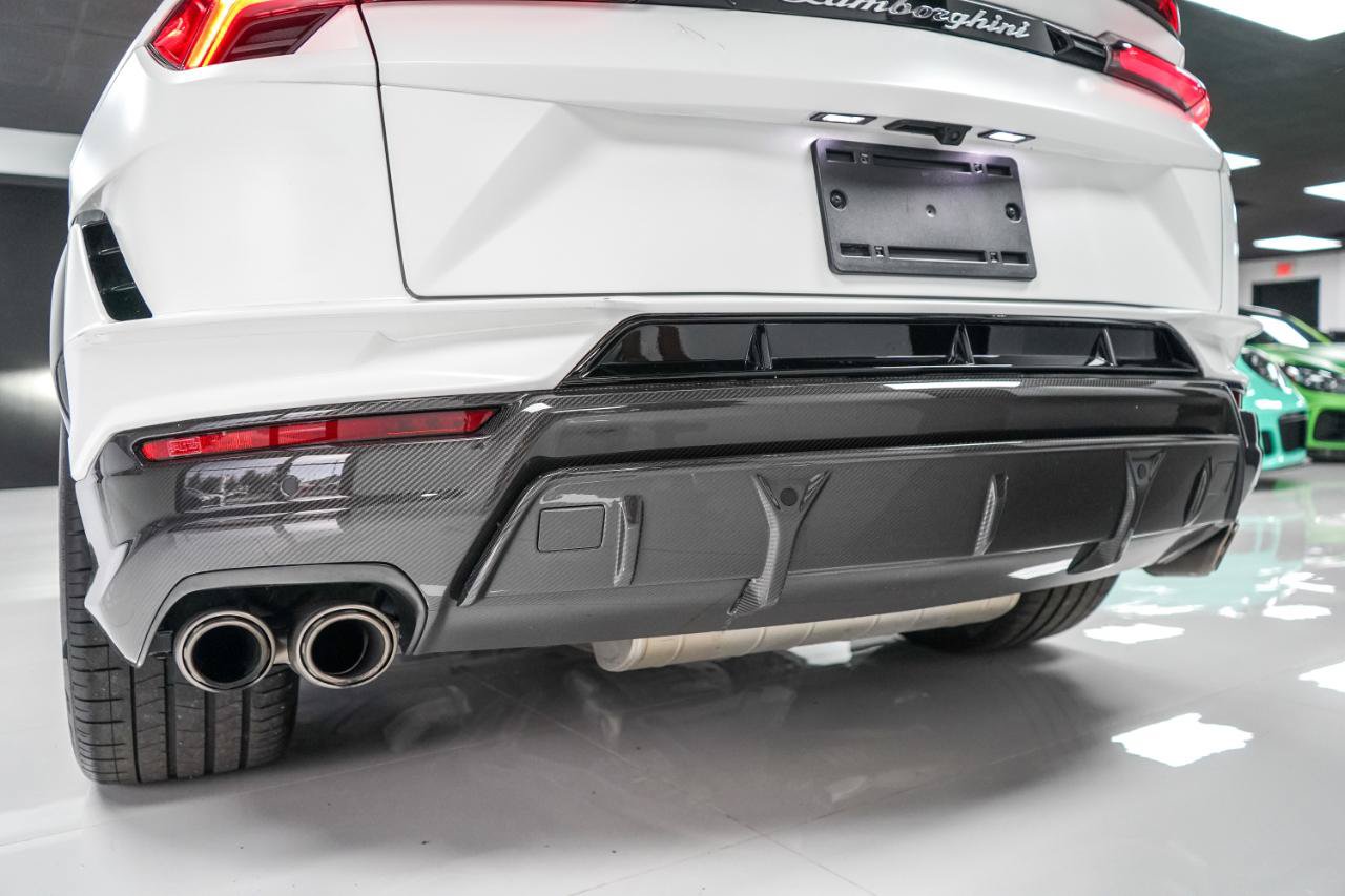 Used 2023 Lamborghini Urus Performante AWD/4WD image 14
