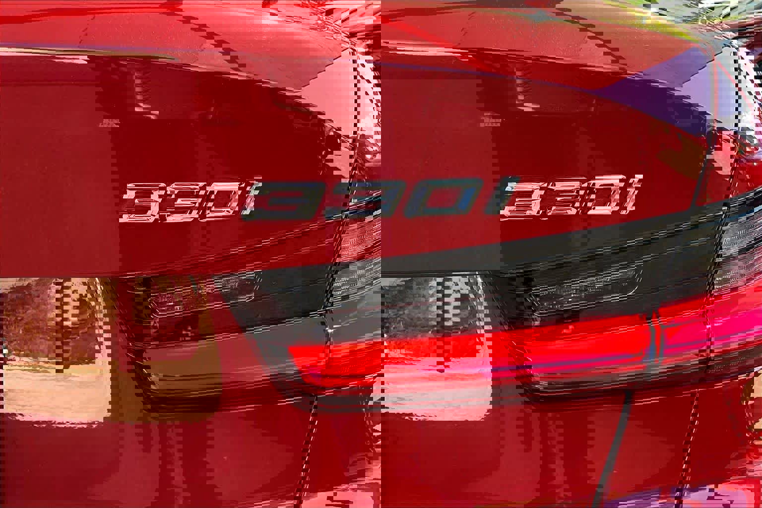 Used 2019 BMW 330i Sedan w/ Convenience Package image 10