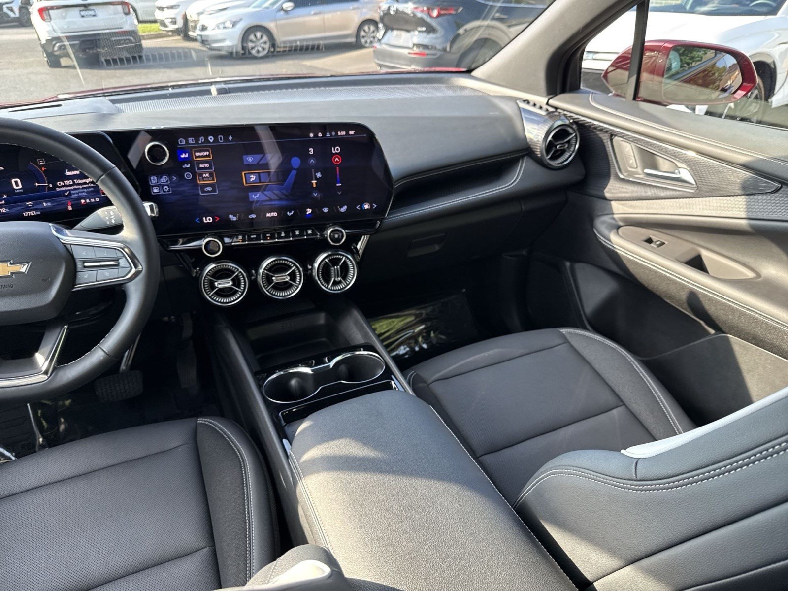 Used 2024 Chevrolet Blazer EV LT AWD/4WD image 20