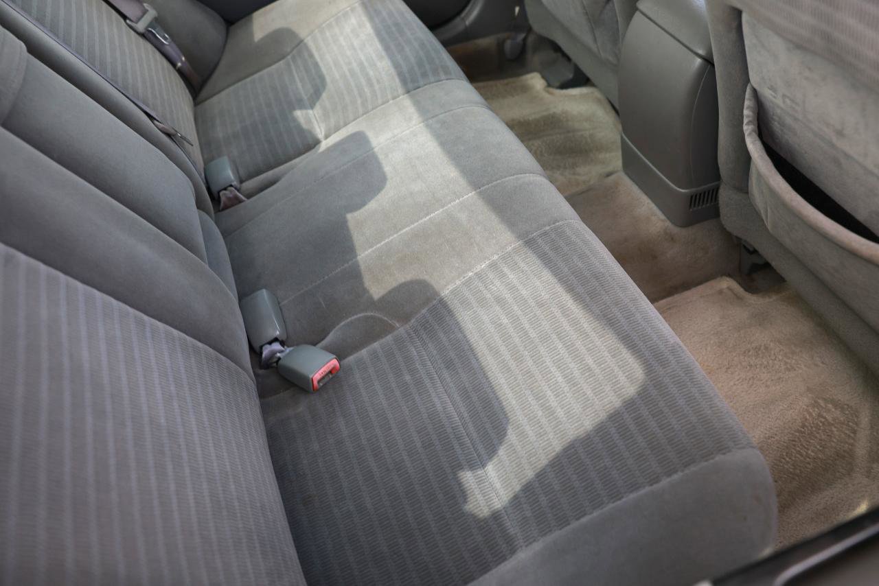 Used 2005 Toyota Camry SE FWD image 12