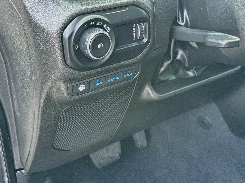 Certified 2023 Jeep Wrangler Unlimited Sahara AWD/4WD image 11