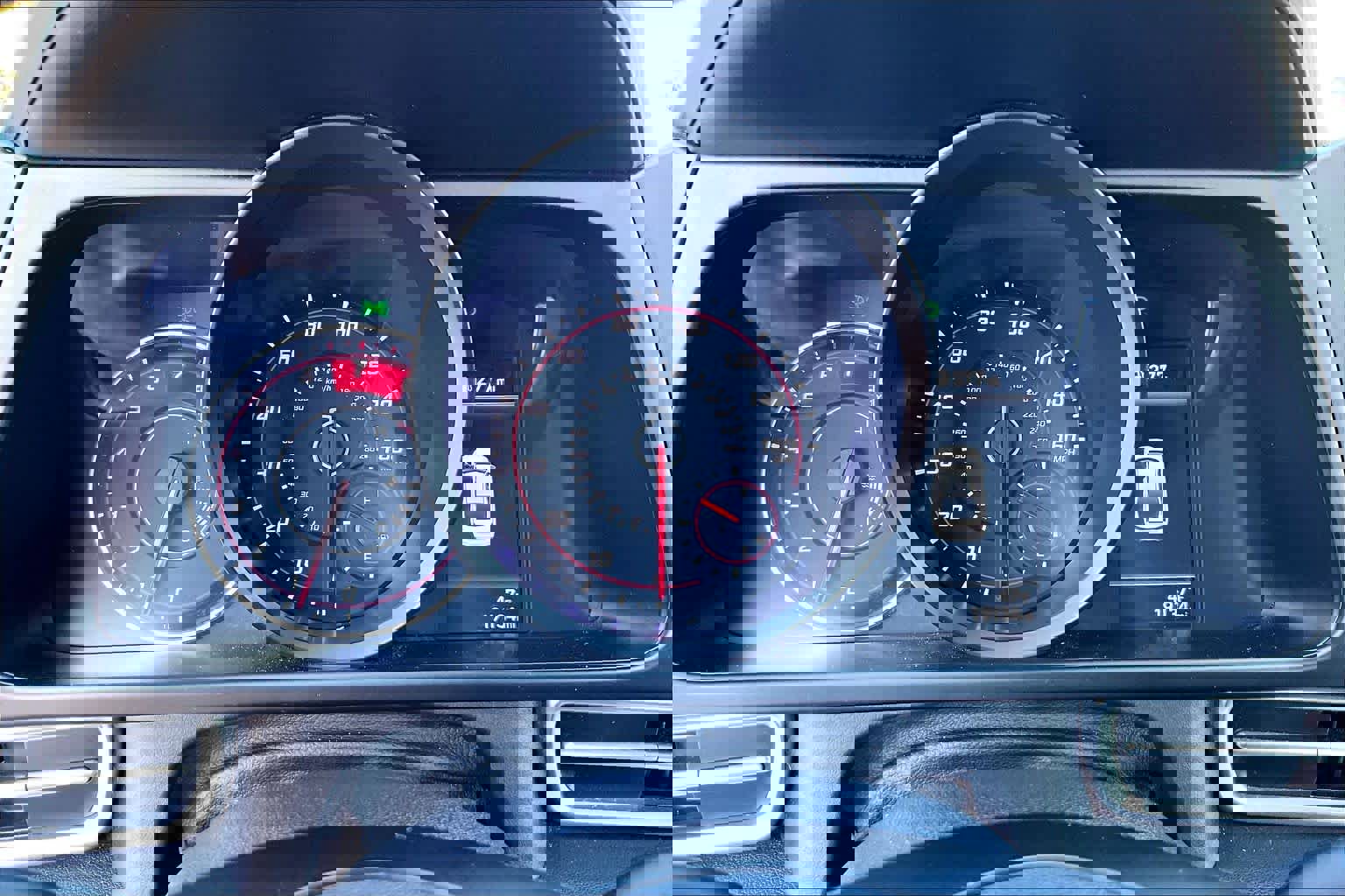 Used 2023 Hyundai Elantra SEL image 24