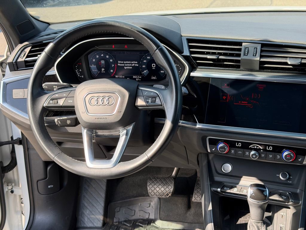 Used 2020 Audi Q3 2.0T Premium Plus w/ Premium Plus Package AWD/4WD image 22