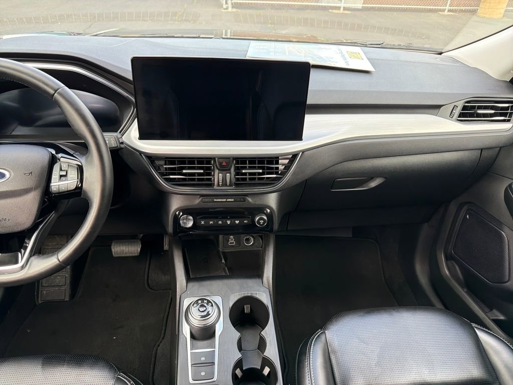 Used 2024 Ford Escape Platinum image 14