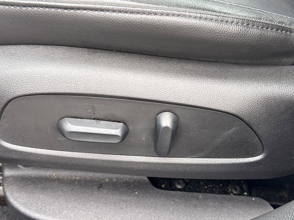 Used 2016 Chevrolet Cruze Premier FWD image 18