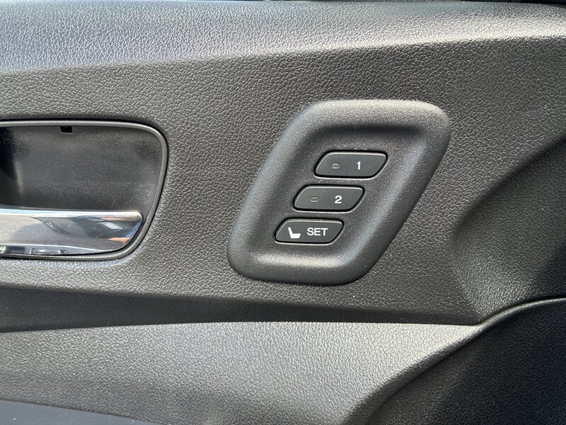 Used 2016 Honda CR-V Touring image 16