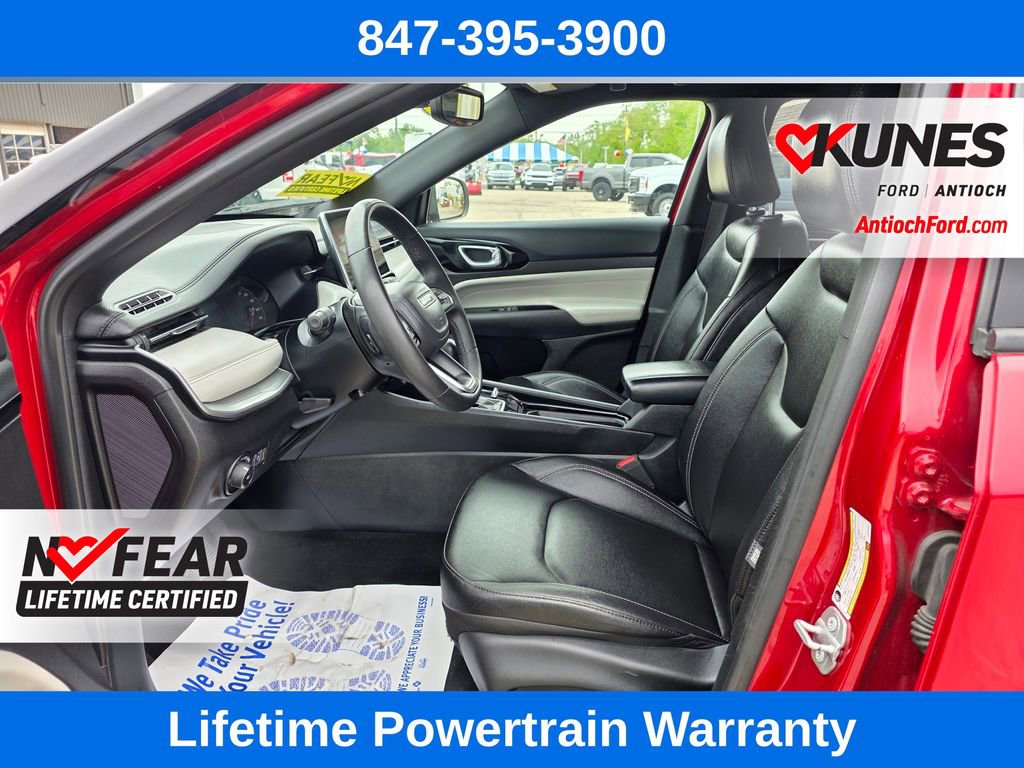Used 2025 Jeep Compass Limited AWD/4WD image 14