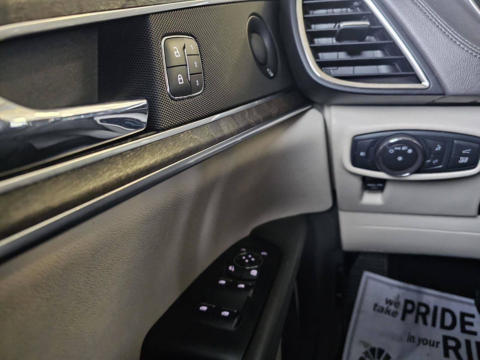 Used 2019 Lincoln Nautilus Reserve w/ Driver Assistance Package image 24