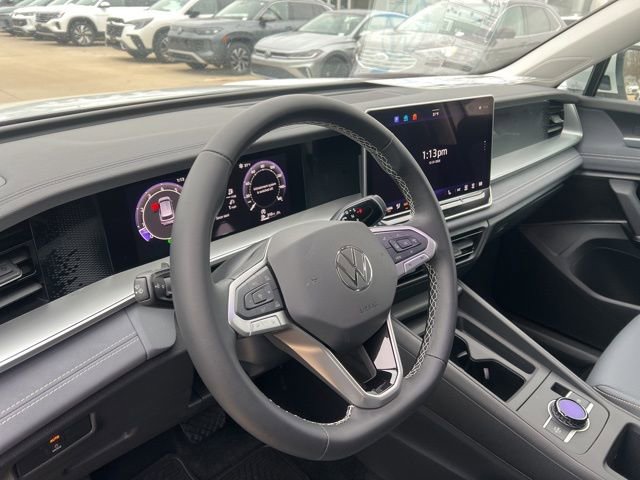 New 2026 Volkswagen Tiguan SE image 12