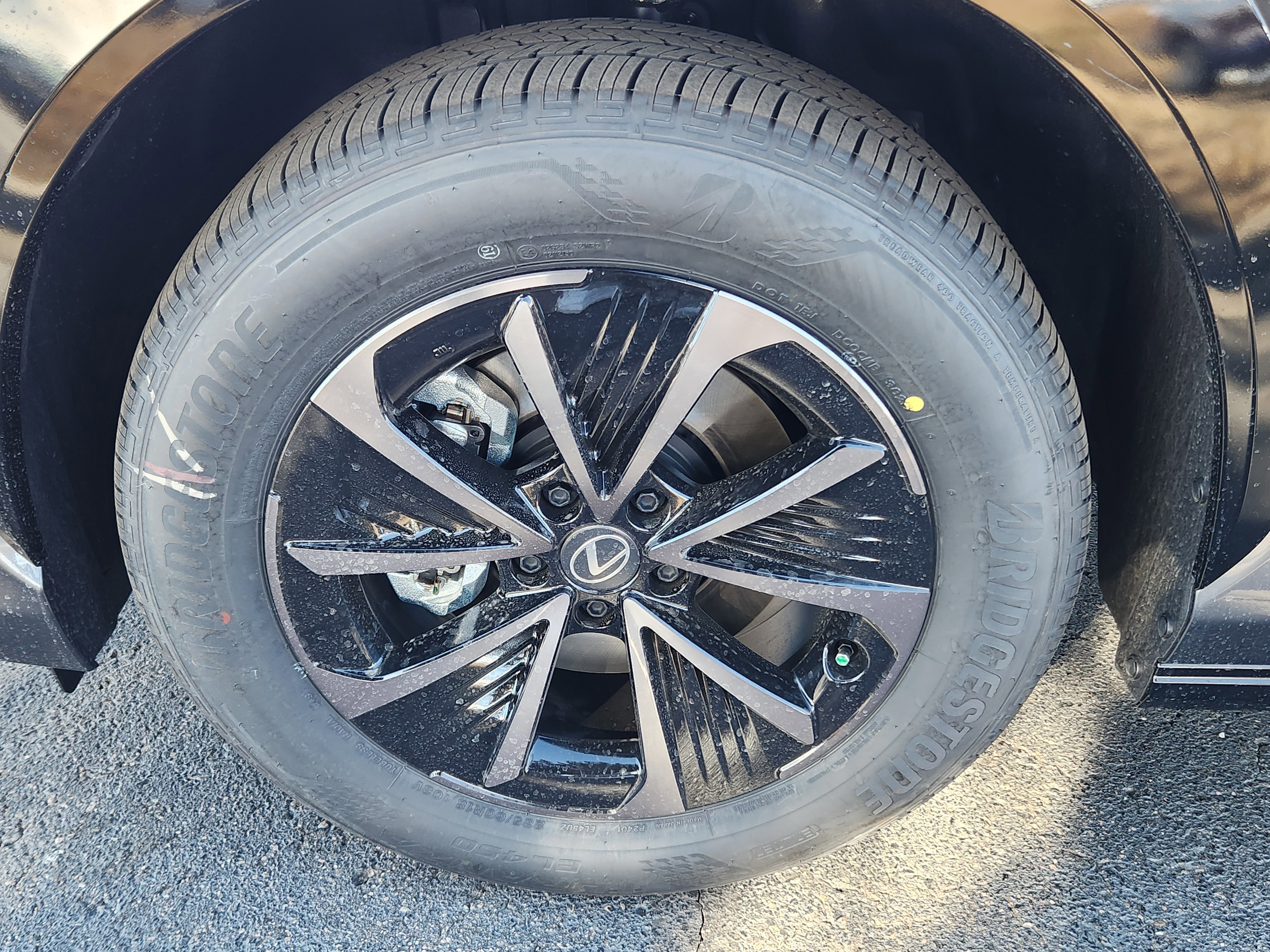 New 2026 Lexus RZ 450e AWD image 10