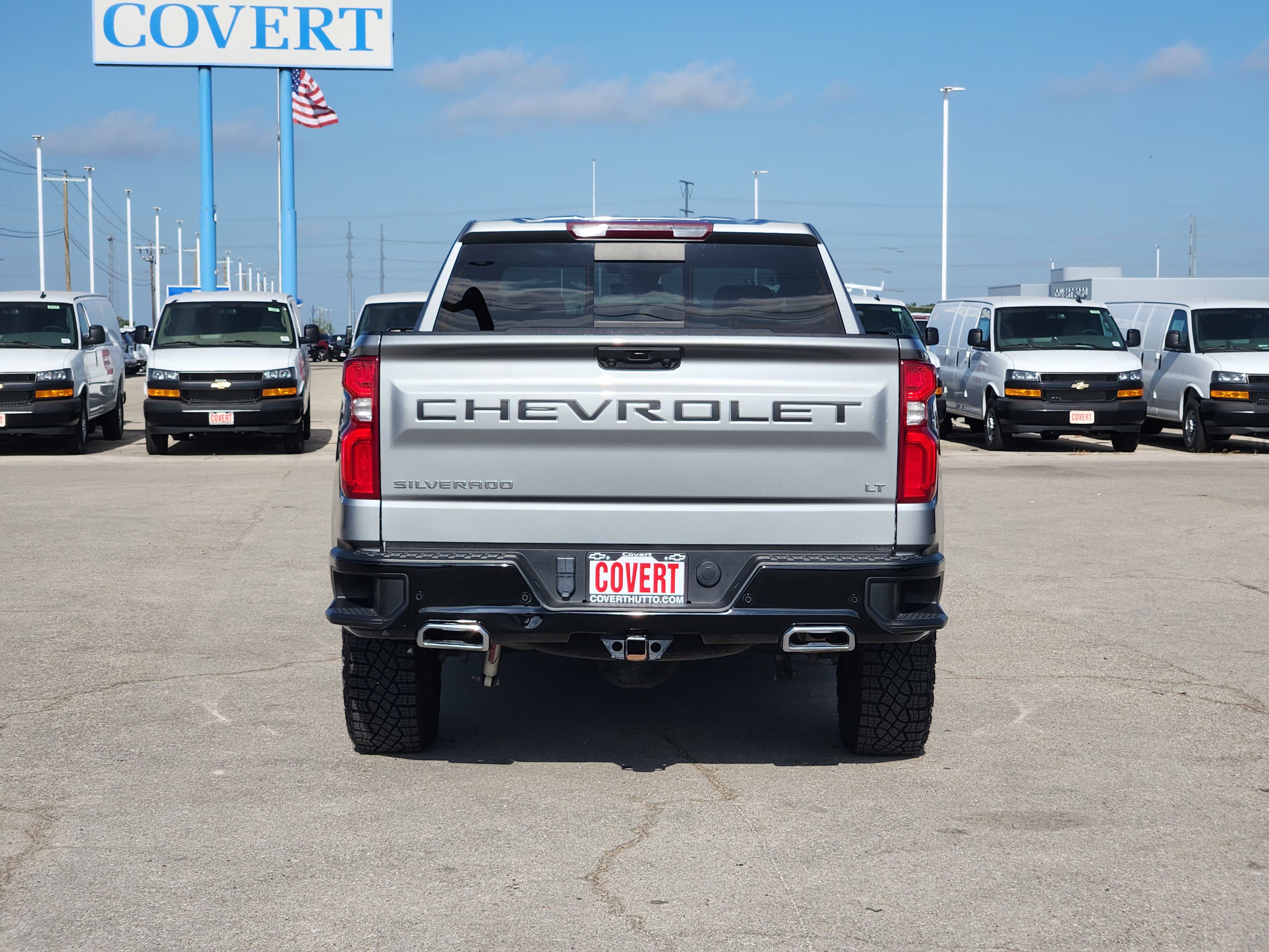 Used 2023 Chevrolet Silverado 1500 LT Trail Boss w/ LT Trail Boss Premium Package AWD/4WD image 6