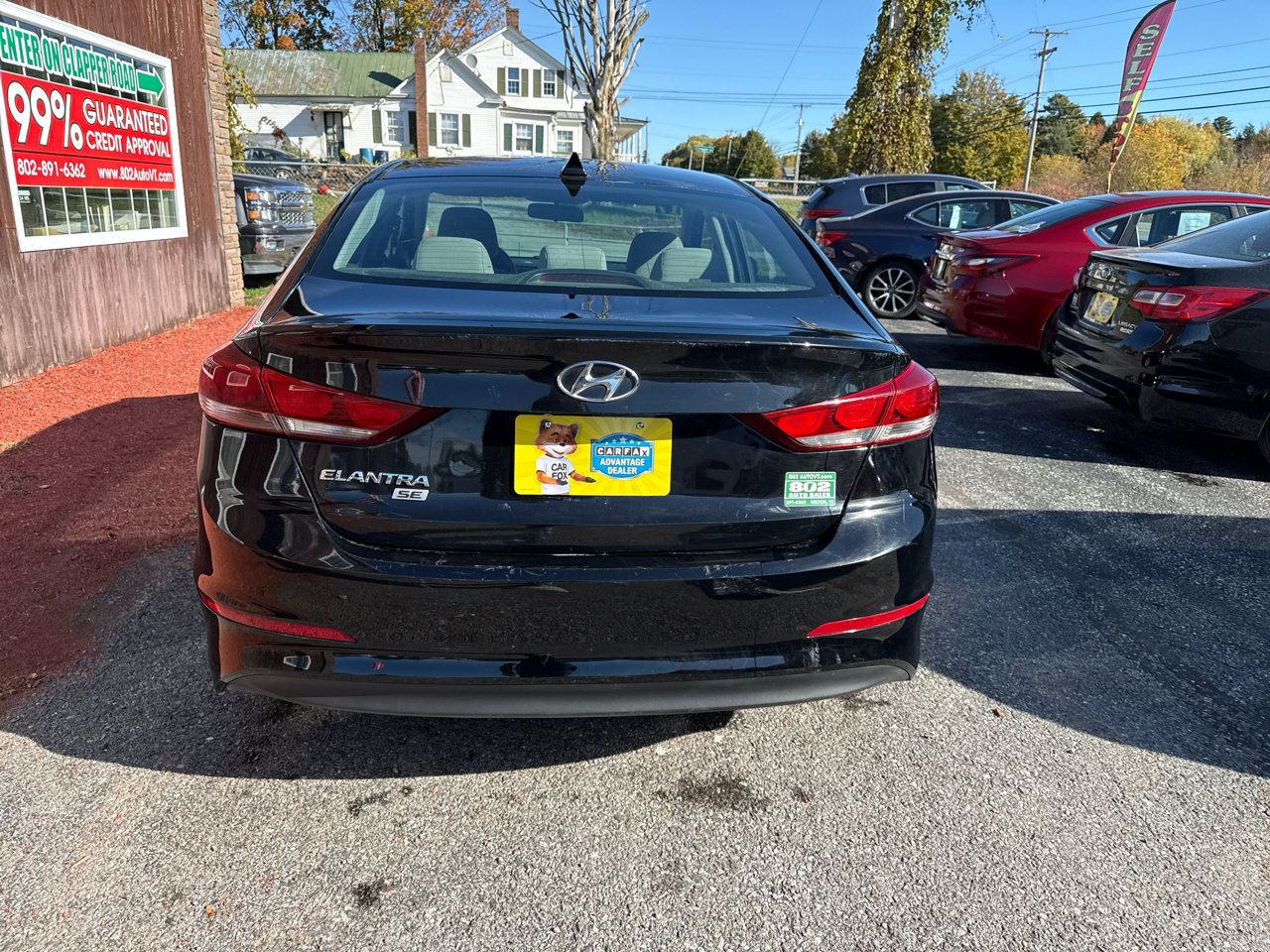 Used 2017 Hyundai Elantra SE image 5