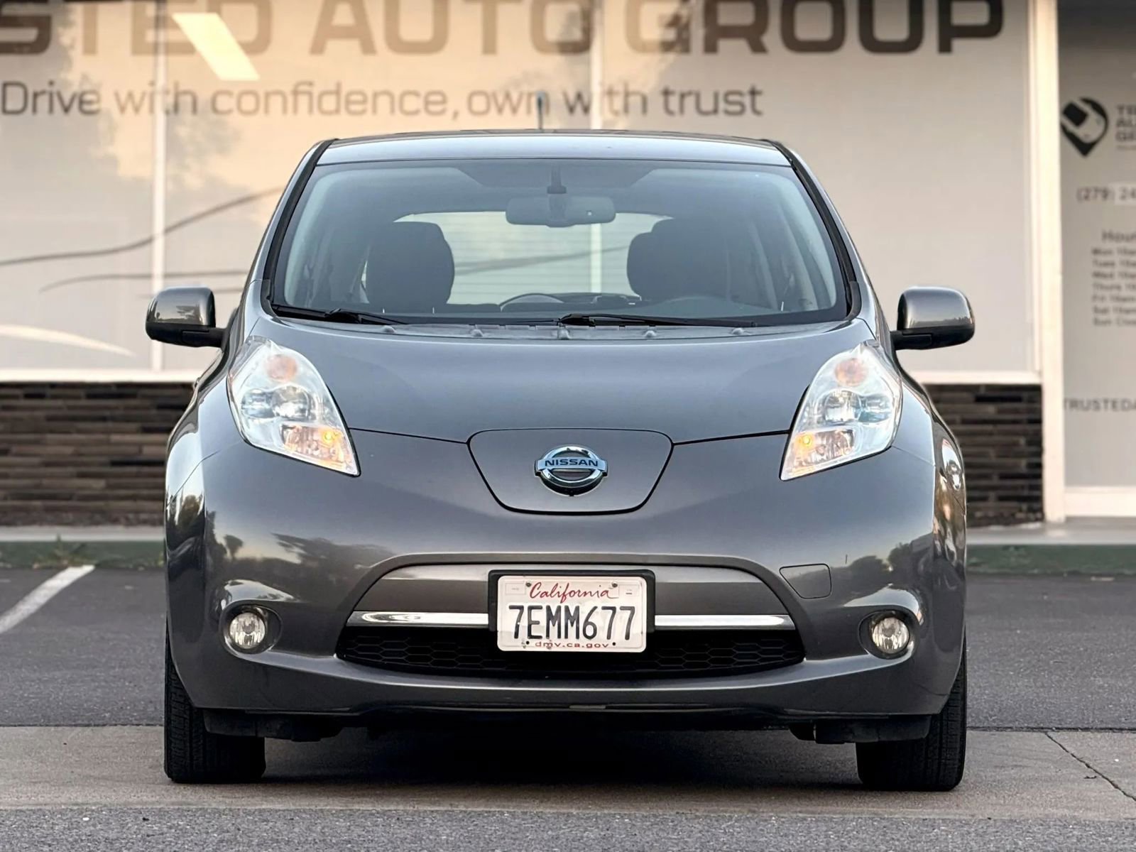 Used 2014 Nissan Leaf SV w/ LED & Quick Charge Package FWD image 3