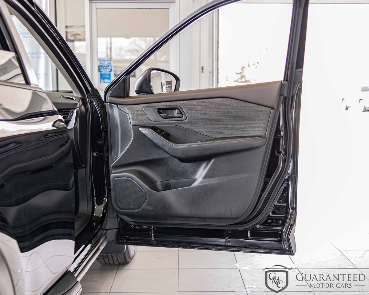Used 2021 Nissan Rogue S AWD/4WD image 38