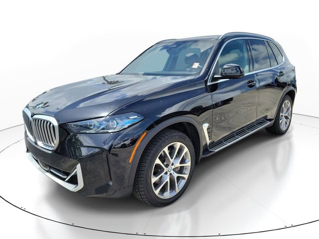 Used 2024 BMW X5 xDrive40i w/ Premium Package image 4