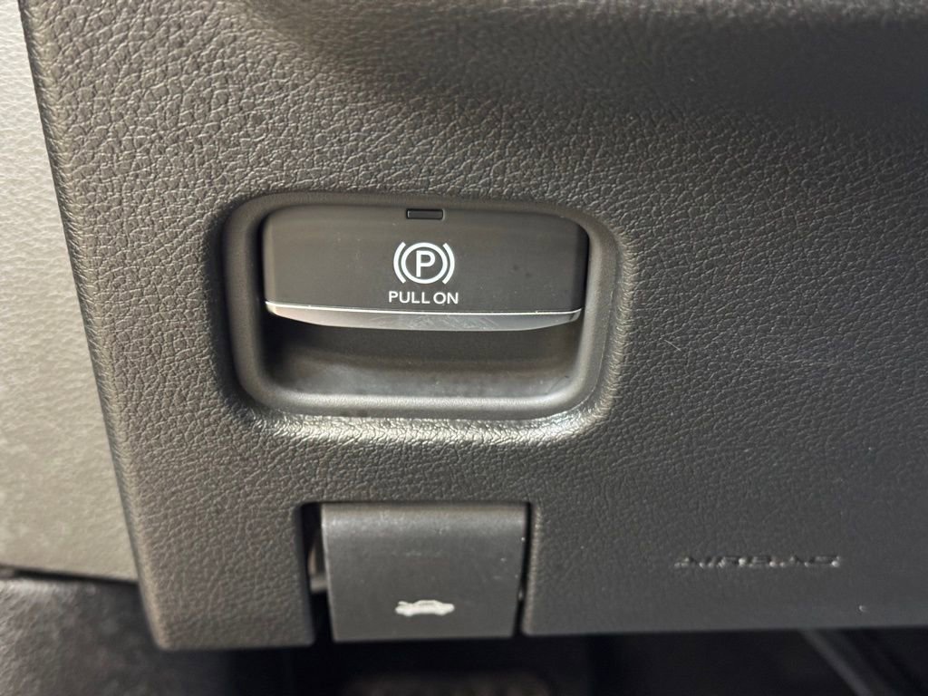 Used 2025 Jeep Grand Cherokee Laredo X w/ Luxury Tech Group I image 29