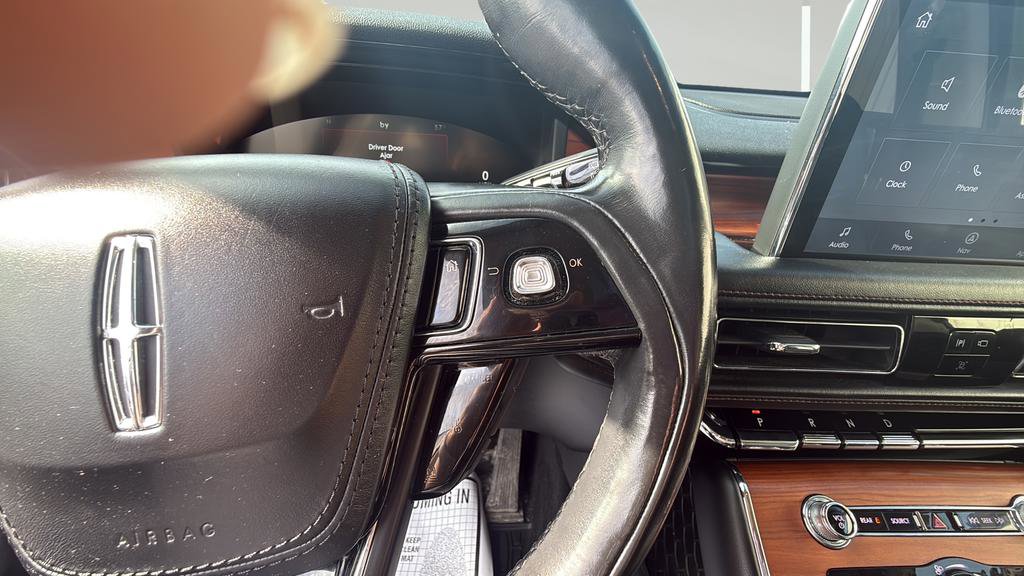 Used 2020 Lincoln Aviator Reserve w/ Equipment Group 201A image 26