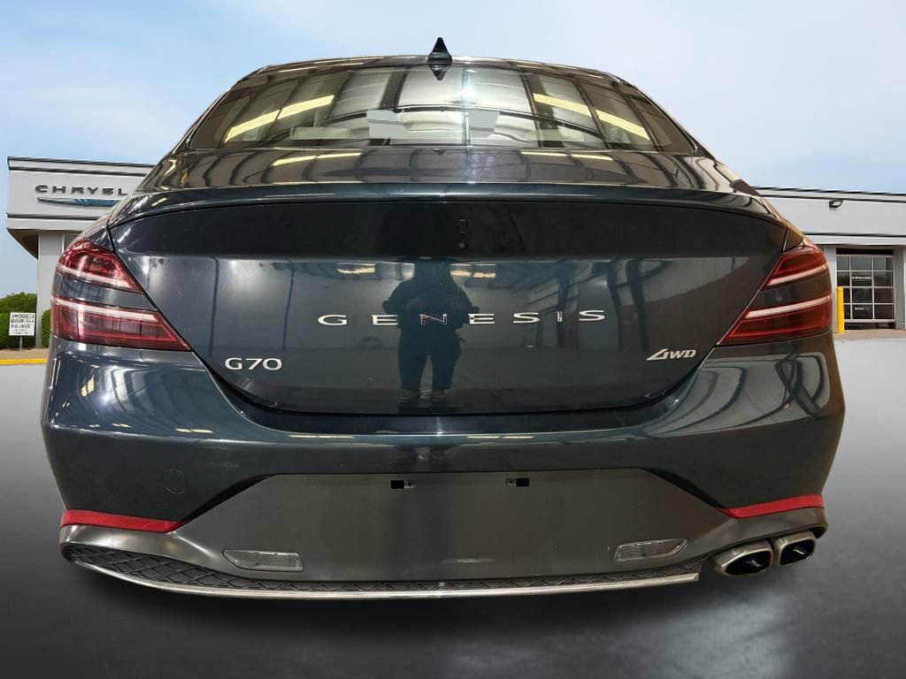 Used 2023 Genesis G70 2.0T image 4