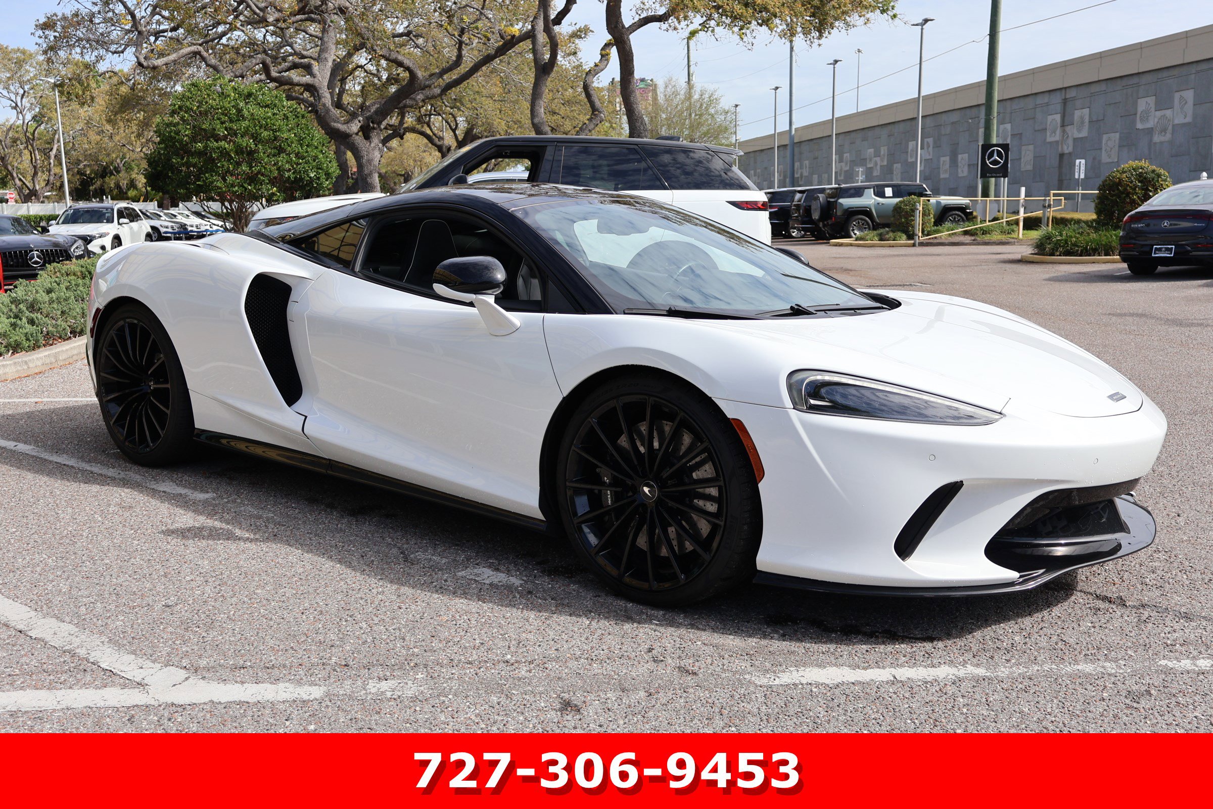 Used 2022 McLaren GT image 10